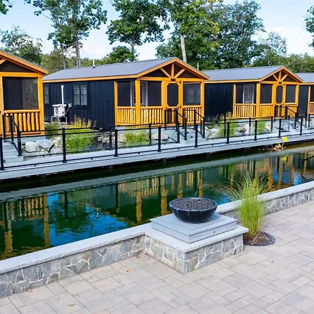 Robin Limit 3 Cabin